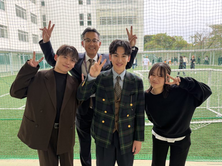 学校では教えてくれない「面白すぎるSNSの世界」講演会を行いました
